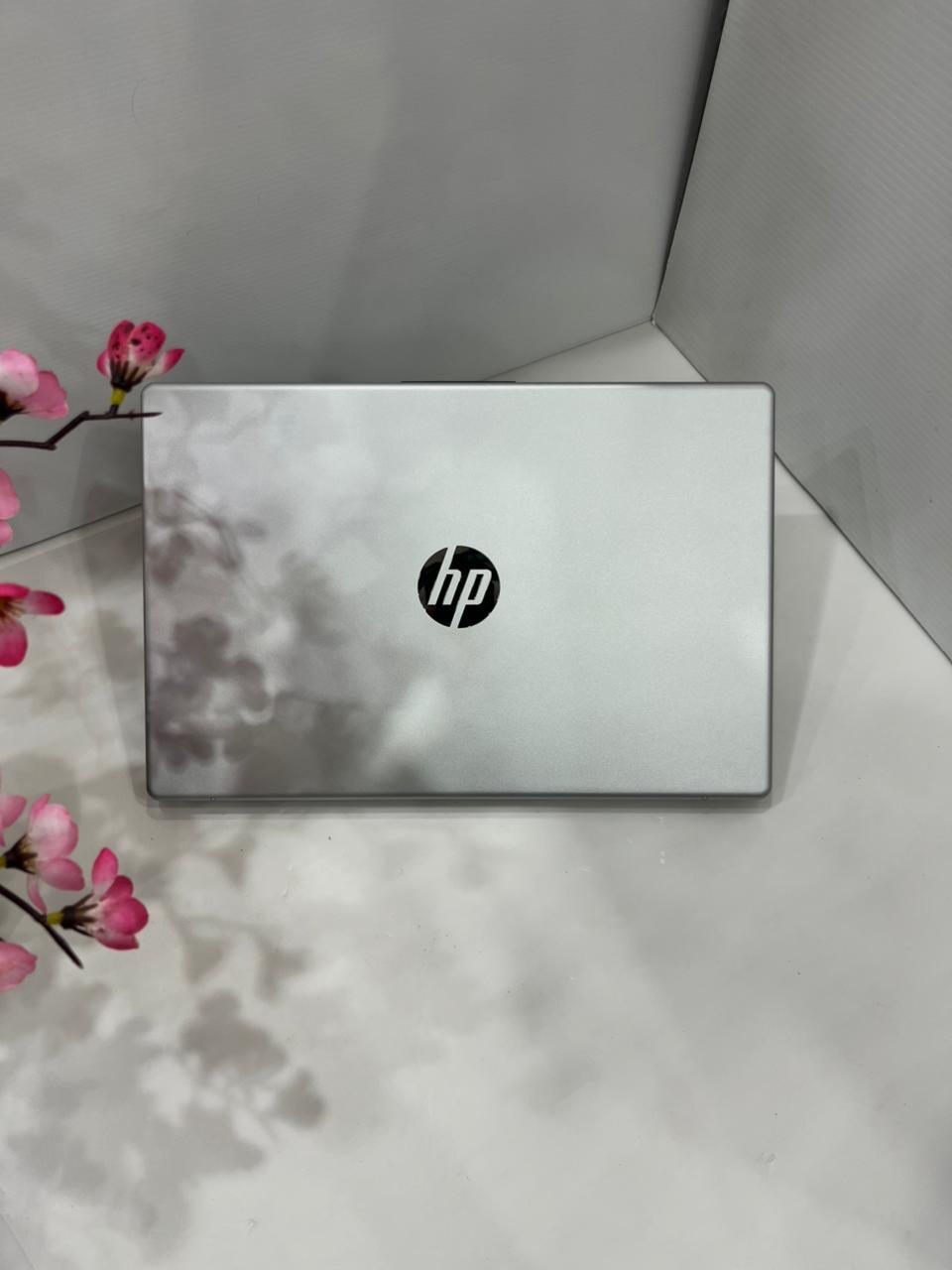 Laptop HP 14 EP1155TU