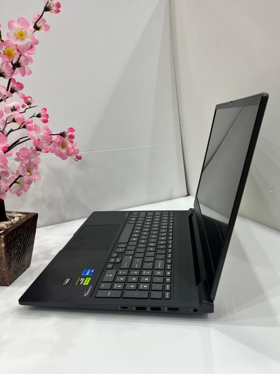 Laptop HP Victus 16 R1218TX