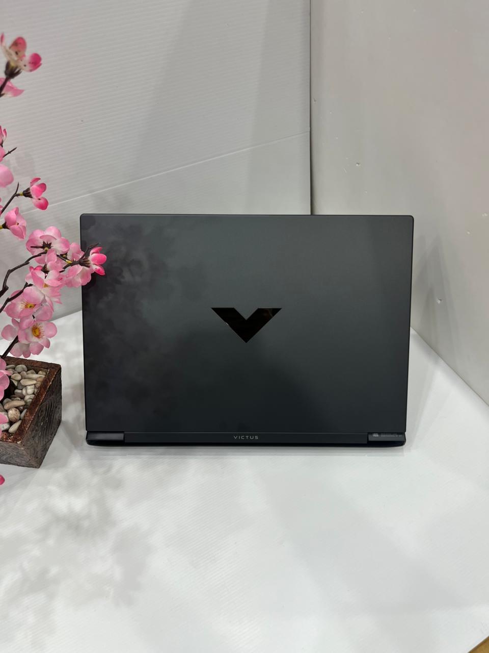 Laptop HP Victus 16 R1218TX